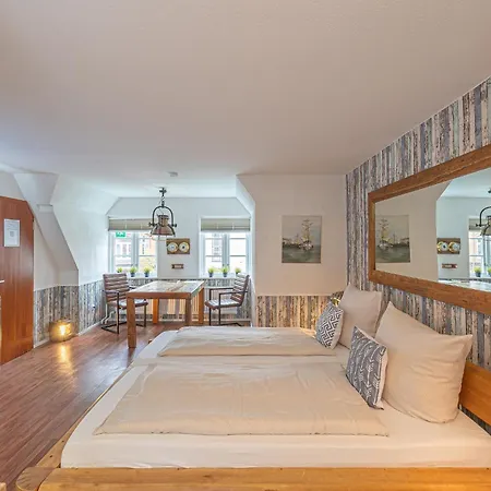 Fewo1846 - Kajuete Am Nordermarkt - Maritim Eingerichtetes Studio-apartment Im Stadtzentrum Flensburg