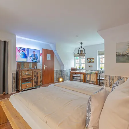 Fewo1846 - Kajuete Am Nordermarkt - Maritim Eingerichtetes Studio-apartment Im Stadtzentrum * Flensburgo